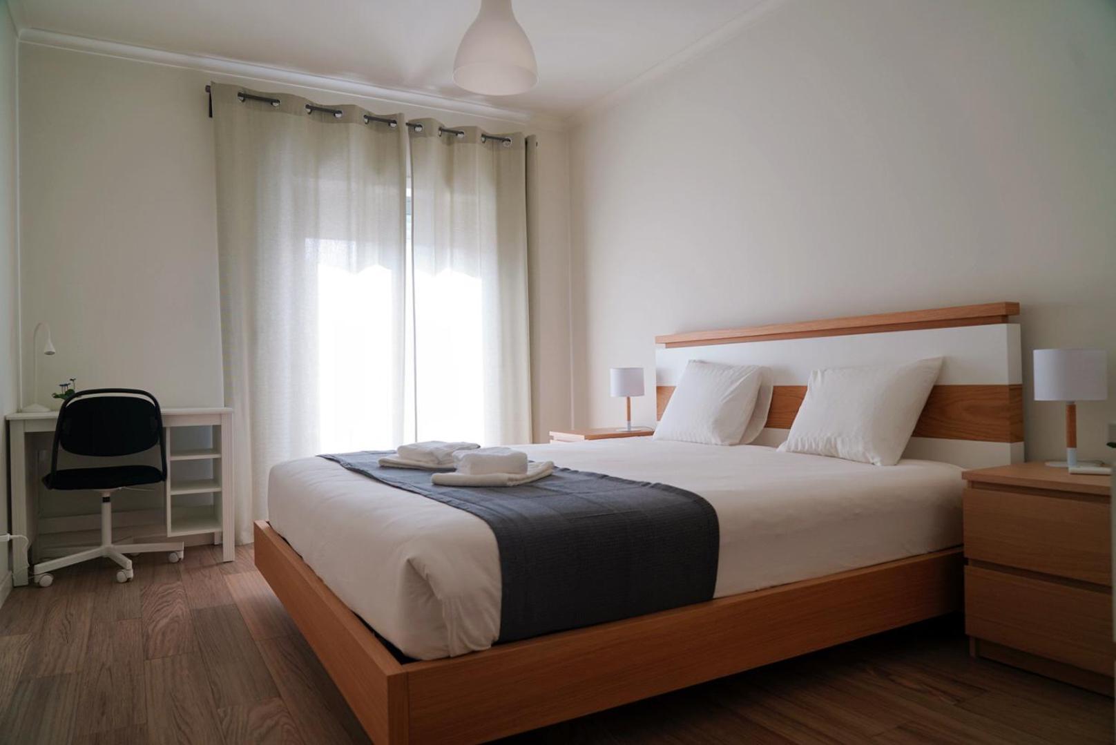 Always On The Way - Road In Montijo, Lisbon Apartament